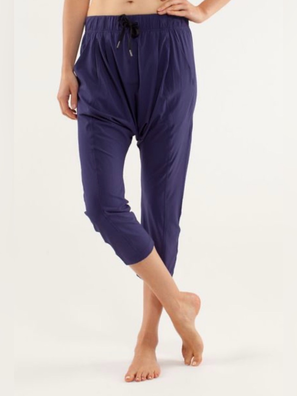 Lululemon Modern Tranquil Pant in Dense Purple Size 2